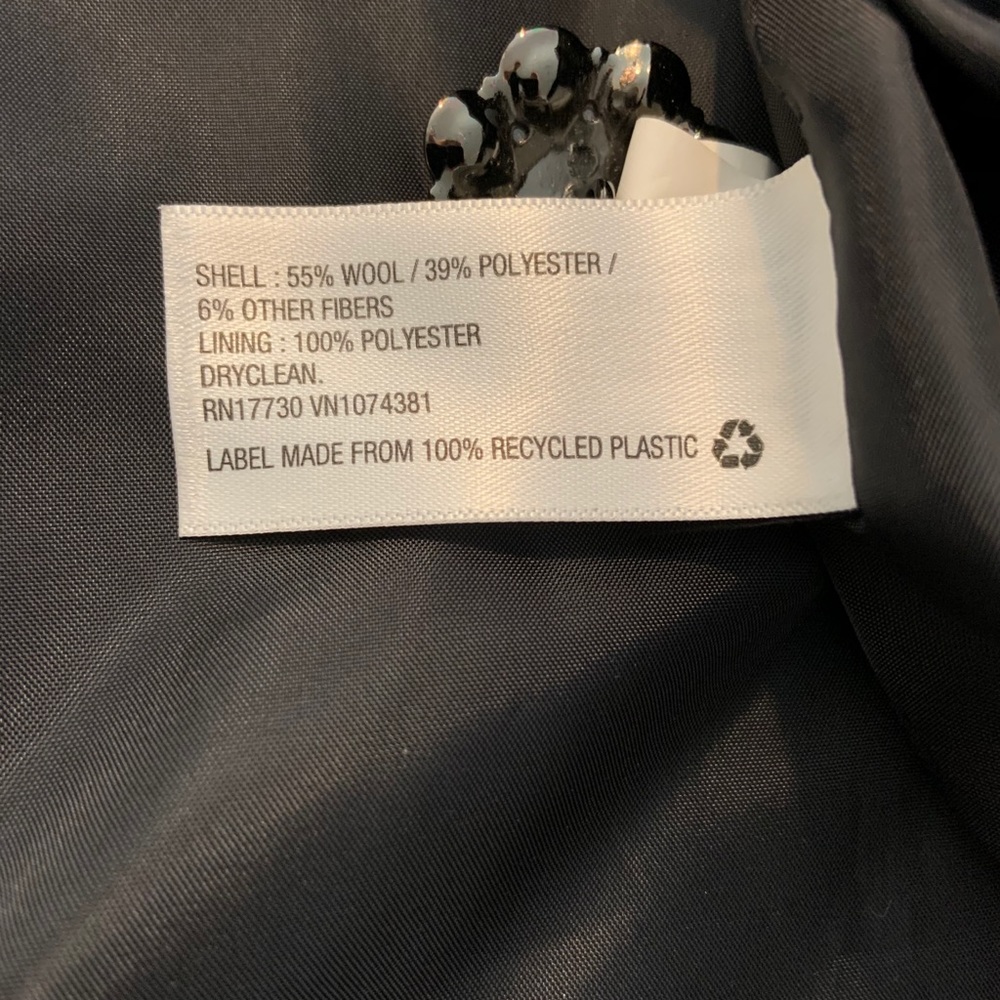 Coat - Picture 4 of 4
